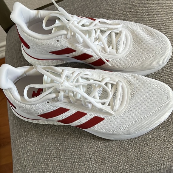 Adidas shoes Size 6.5 new without tag white with red strips - Picture 3 of 6